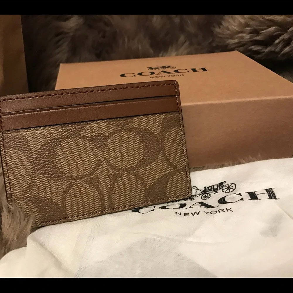Coach Card Wallet - Picture 4 of 4
